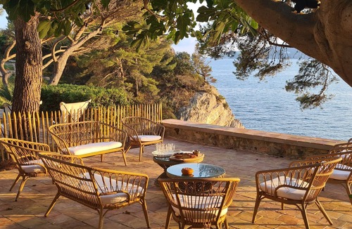 Le Mourillon Villa | Magnificent waterfront home