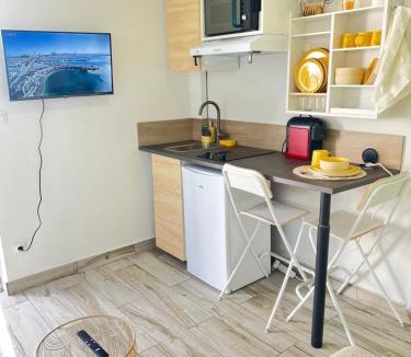 Conflans-Sainte-Honorine Apartment | Magnifique T1 bis à 30 min de La Défense.