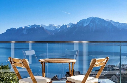 Montreux House | Magnifique 4BR Villa avec Lake View