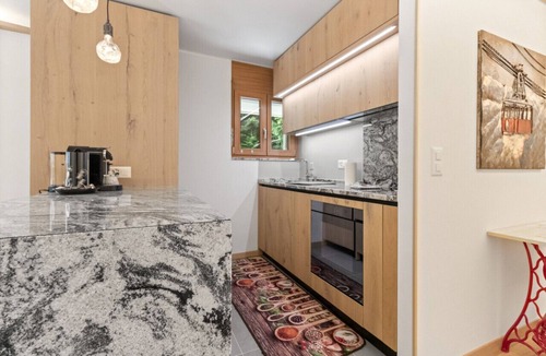 Noes Apartment | Magnifique Appartement Rénové Type Chalet Avec Piscine Intérieure Chauffée