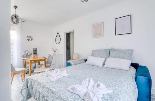 Gagny Apartment | Magnifique Appart Cosy Rénové Gare 2 pers