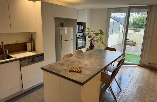 Guyancourt Apartment | Magnifique appartement rénové avec terrasse