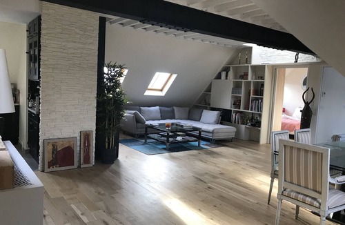 Quartier du Faubourg-Montmartre Apartment | Magnifique Appartement sur les Toits de Paris Cœur de Paris