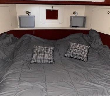 Ouistreham Boat Rental | Magnifique bateau maison