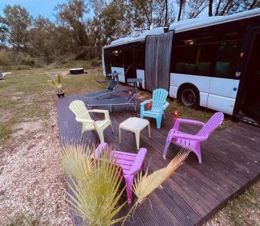 Saint-Usage Other | Magnifique bus insolite avec jacuzzi