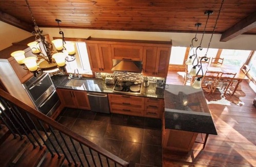 Saint-Andre-Avellin Cottage | Magnifique updated lakefront chalet (CITQ #300310)