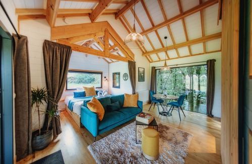 Gomene Cabin | Magnifique Cabane Perchée Avec Jacuzzi Privatif