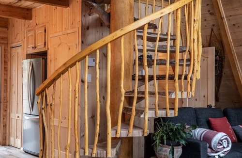 Mauricie Cabin | Magnifique Chalet A-frame au Bord de la Riviere St-maurice