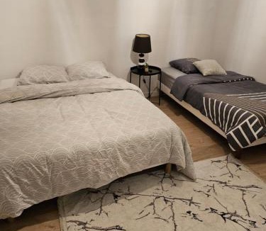 Beauvais Apartment | Magnifique chambre