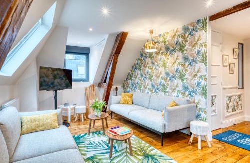Dieppe Apartment | Magnifique Duplex plein centre ville - 15 pers - 200m2 - 600m plage !