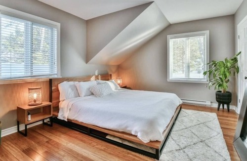 Piedmont Ski Chalet | Magnifique et Paisible Propriété Avec Espace Pour Faire un feu