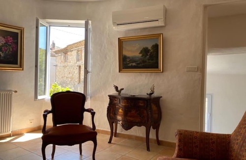 Caderousse House | Magnifique maison cœur de village climatisée