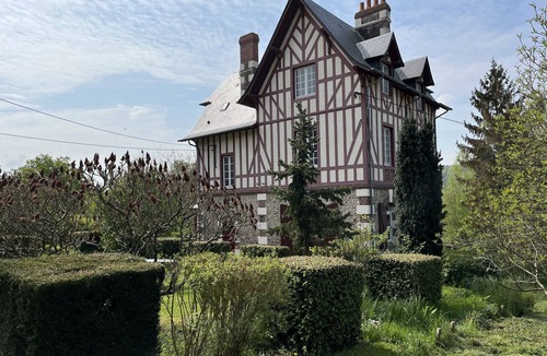 Orbec House | Magnifique Maison de Campagne Style Anglo Normand