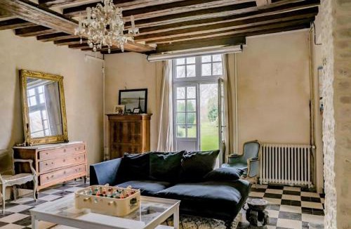 Ecouche House | Magnifique Maison de Caractère FAMILIALE 12 Couchages