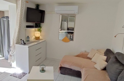 Les Ayguades Apartment | Magnifique Rez-de-jardin Soigné, à 20m de la Plage !