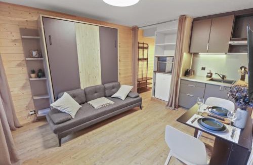 Noes Apartment | Magnifique studio avec terrasse au centre