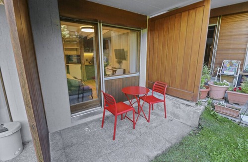 Noes Apartment | Magnifique Studio Avec Terrasse au Centre
