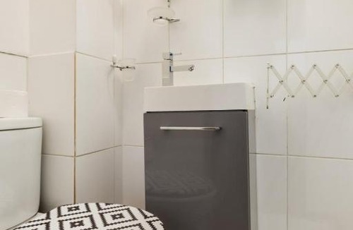Charonne Apartment | Magnifique Studio II Saint Fargeau