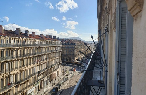 Les Grands Carmes Apartment | Magnifique Studio Renové Entre le Vieux-port et le Panier à Marseille
