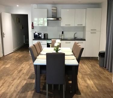 Saint-Nectaire Apartment | Magnifique T4 avec terrasse à Saint-Nectaire - 8 pers
