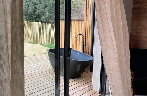 Clarensac House | Magnifique Villa Écologique Piscine Jacuzzi