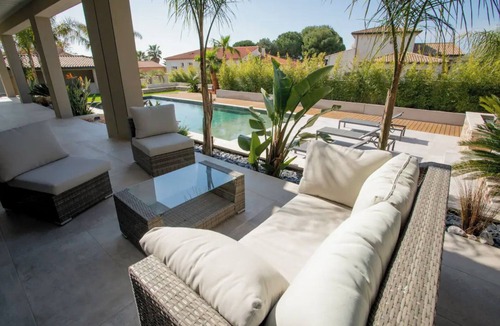 Puimisson Villa | Magnifique Villa 5 Chambres, 2 Piscines, Spa