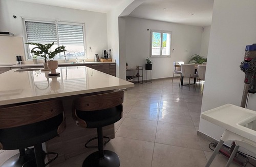 Cournonsec Villa | Magnifique Villa Avec Piscine Proche Plage