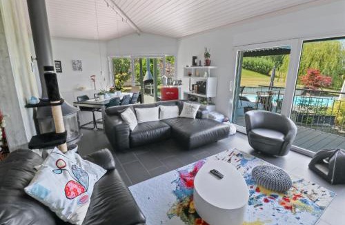 Cudrefin Villa | Magnifique villa avec piscine et vue sur le lac