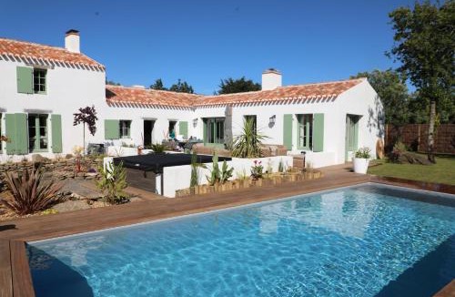 Ile d'Yeu Villa | Magnifique villa Piscine Spa Billard