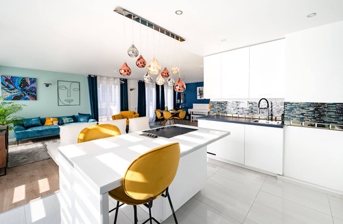 Clamart Apartment | Magnifiqueduplex lake view