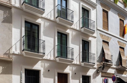 Historical Center Ski Chalet | Magno Apartments Cabo Noval Luxury House