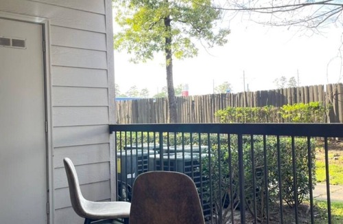 Alden Bridge Apartment | Magnolia 1BR Retreat Perfect for Work & Getaways