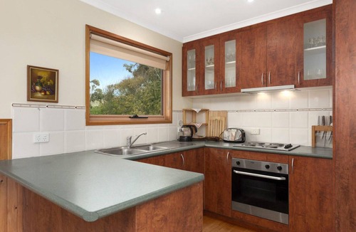 Skenes Creek House | Magnolia - 200 metres from the beach