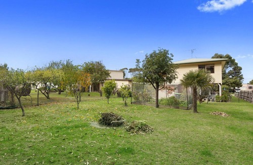 Skenes Creek House | Magnolia - 200 metres from the beach