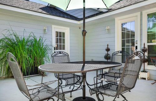 Blossoms Park House | Magnolia - A Birdy Vacation Rental