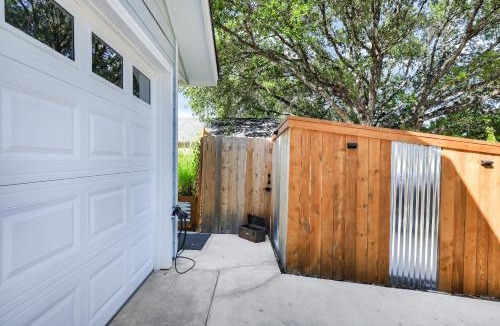 Blossoms Park House | Magnolia - A Birdy Vacation Rental