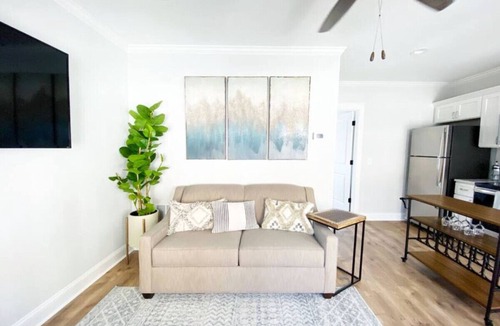 Historic District - North Villa | Magnolia Carriage Shared Courtyard + Garage