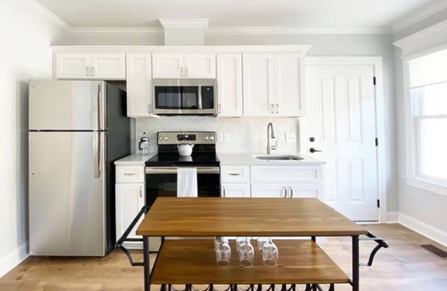 Historic District - North Villa | Magnolia Carriage Shared Courtyard + Garage