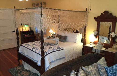 Natchez Bed & Breakfast | Magnolia Cottage Bed and Breakfast