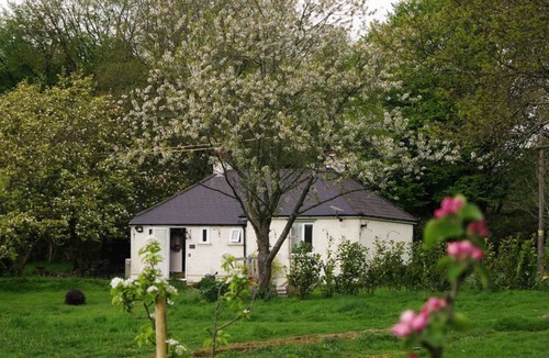 Etchinghill House | Magnolia Cottage