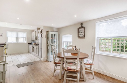 Richmond Cottage | MAGNOLIA COTTAGE, with open fire in Barton