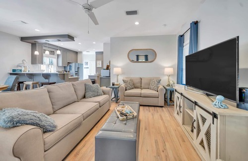 Seacrest House | Magnolia Cottages Flirty Flamingo - Pet Friendly, Pool & Beach Access!