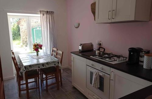 Mantilly House | Magnolia - Cozy 3 star Cottage with heated pool and hot tub