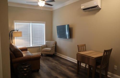 Cottonwood Hotel | Magnolia Creek Lodge