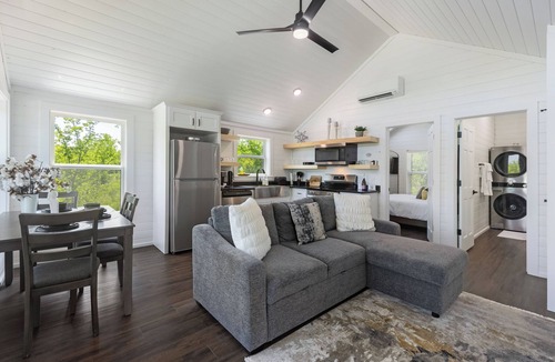 Klondike Cabin | Magnolia Getaway