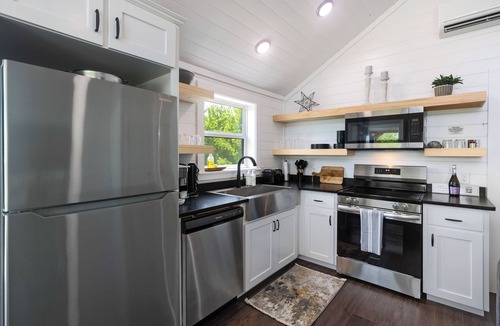 Klondike Cabin | Magnolia Getaway
