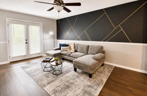 Shannon House | Magnolia Haus Hoover King n Queen Stay