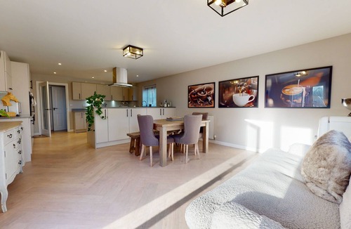 Royal Leamington Spa Apartment | Magnolia House (sleeps 4)