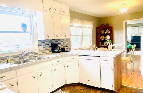 Broadway House | Magnolia House