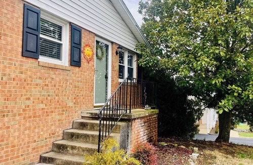 Broadway House | Magnolia House